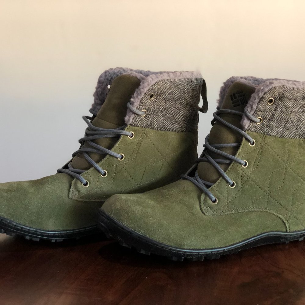 Women's Size 8.5 Columbia waterproof hiking boots